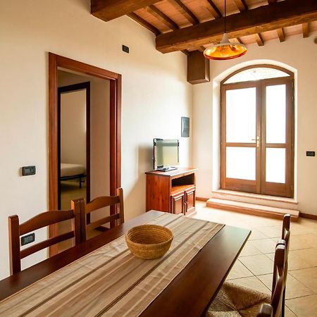 グッビオ Casale Rancagliaヴィラ 部屋 写真